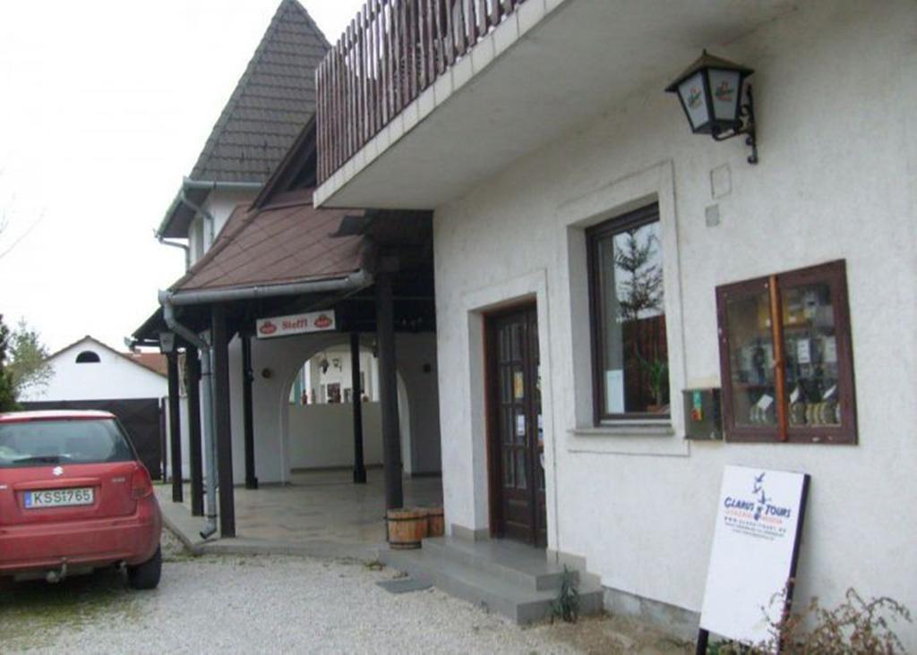 Paprika Vendeghaz Hotel Harkany Exterior photo